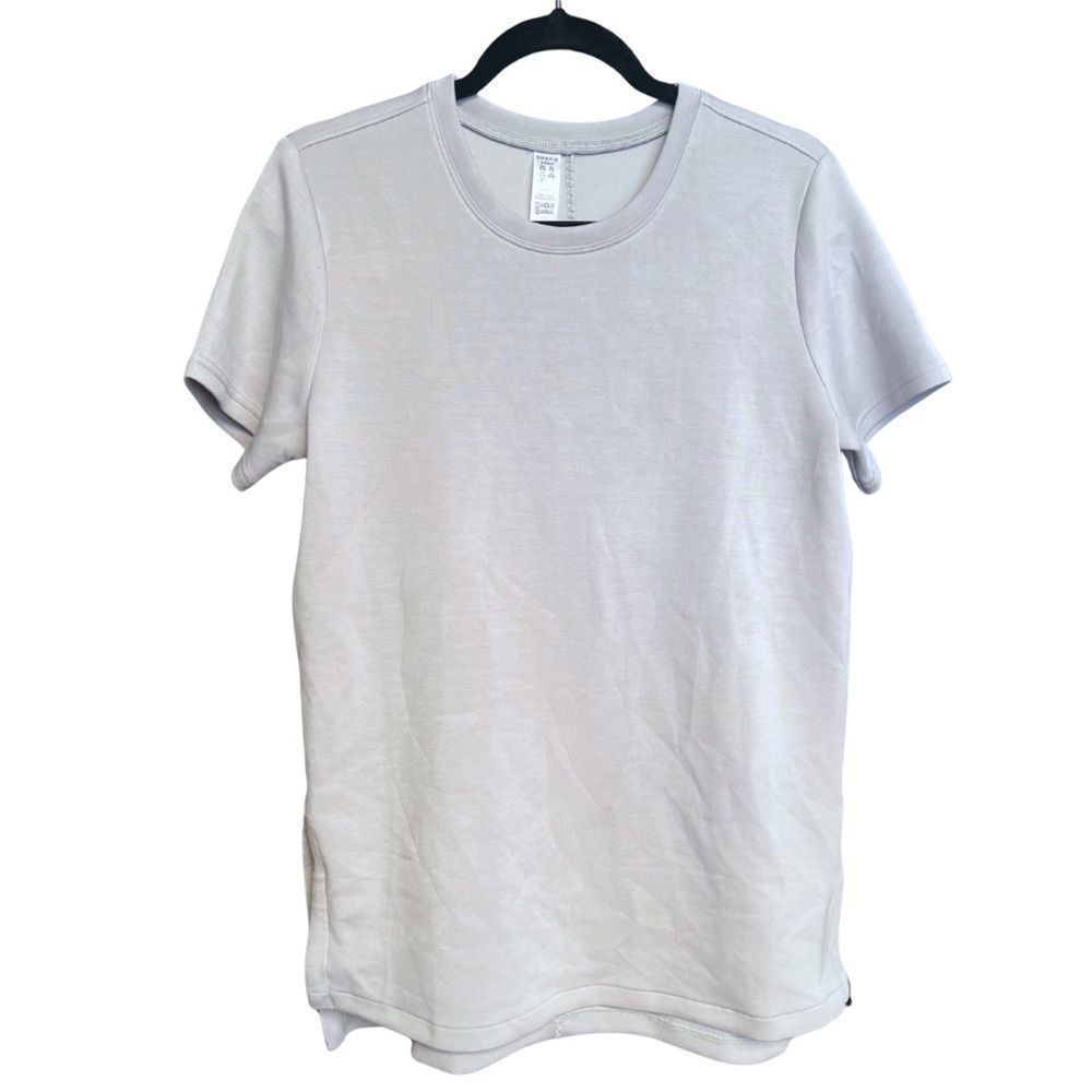 SPANX t-shirt small airluxe women’s Light Gray Short Sleeve Tee EUC split hem